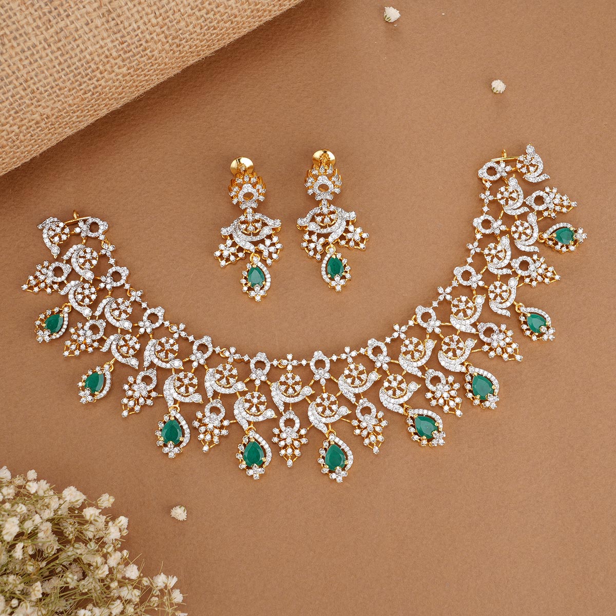 AASHVIKA necklace (white)