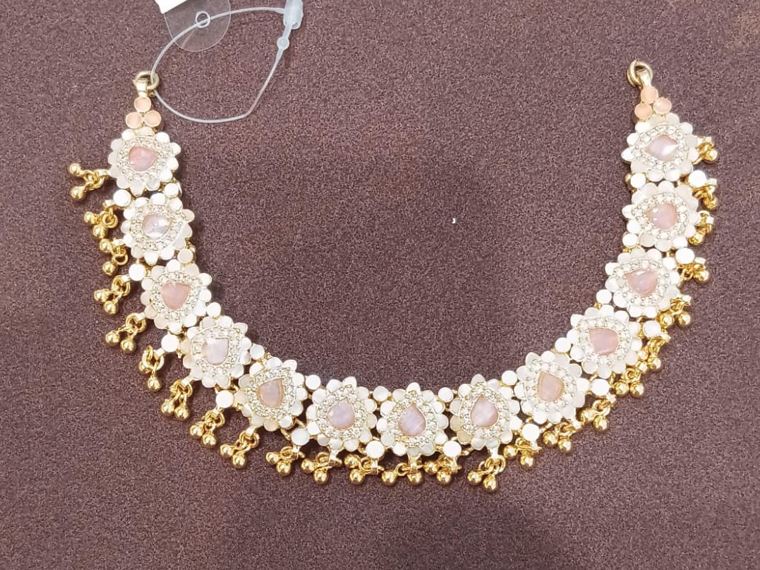 Mesmerizing short Necklace