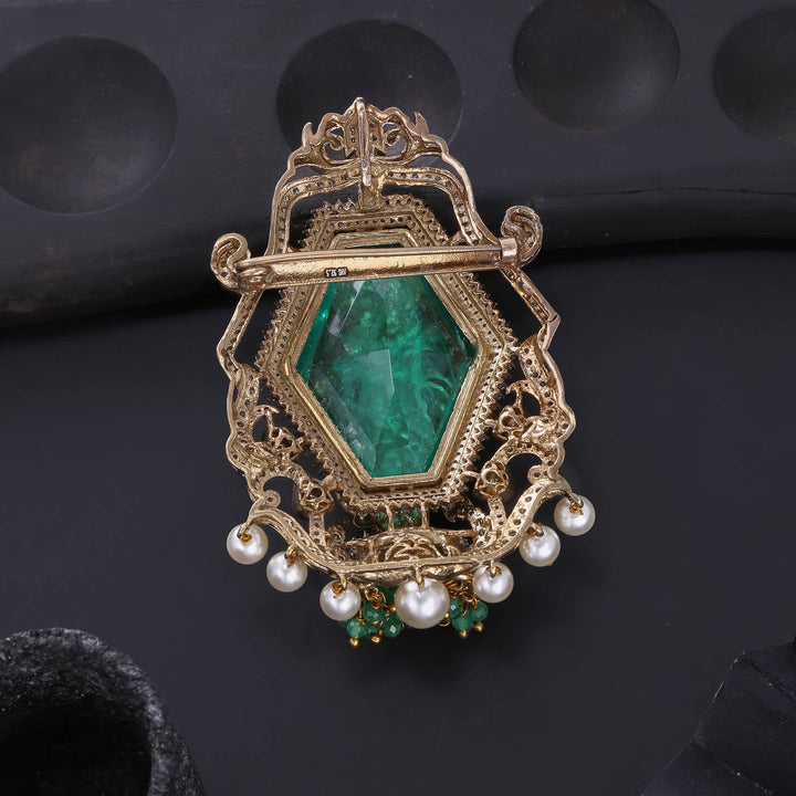 Stunning Brooch Pin