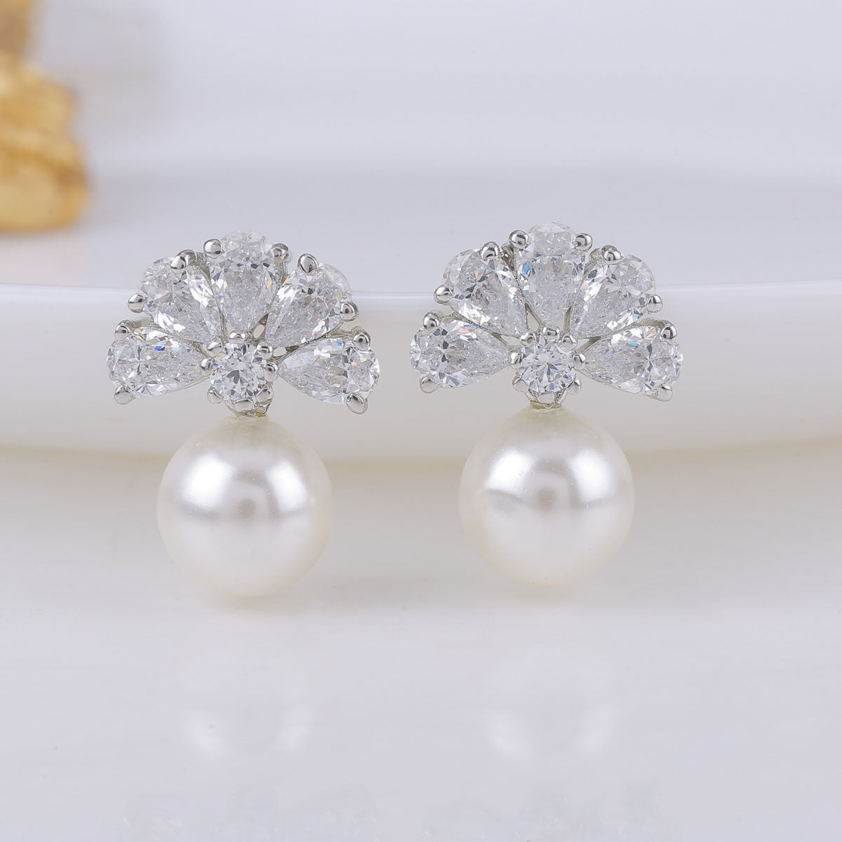 Details 244+ pearl earrings online super hot