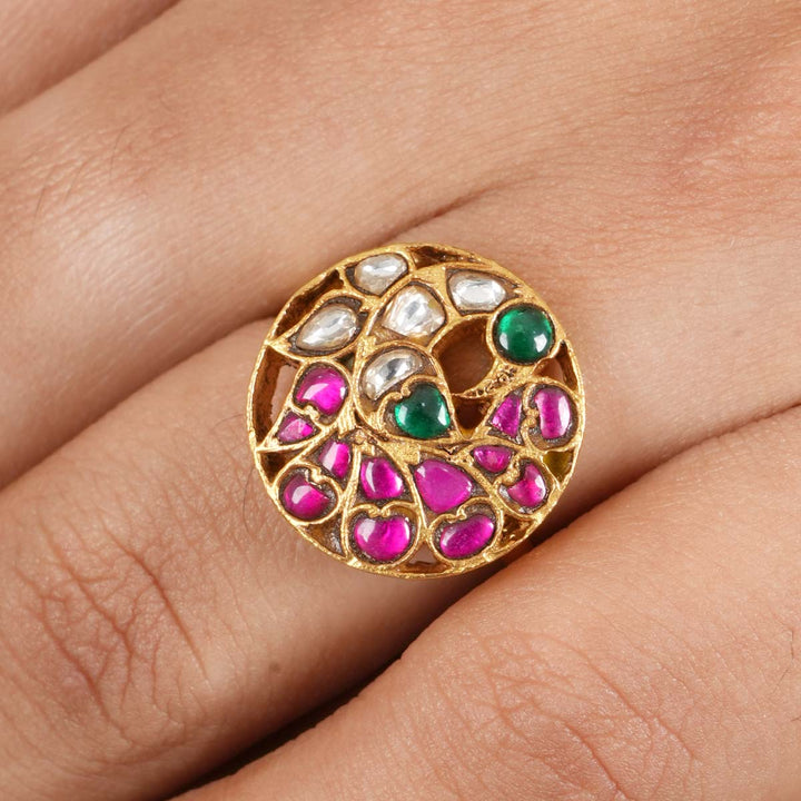 Vinika Kundan Ring