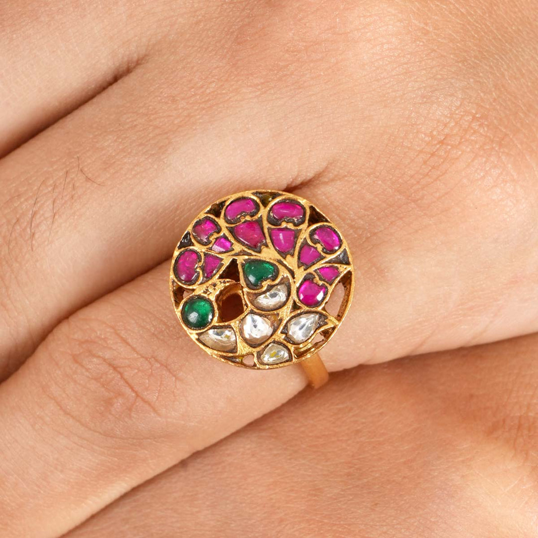 Vinika Kundan Ring