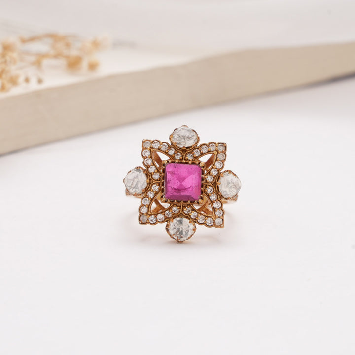 Yashi Victorian Ring