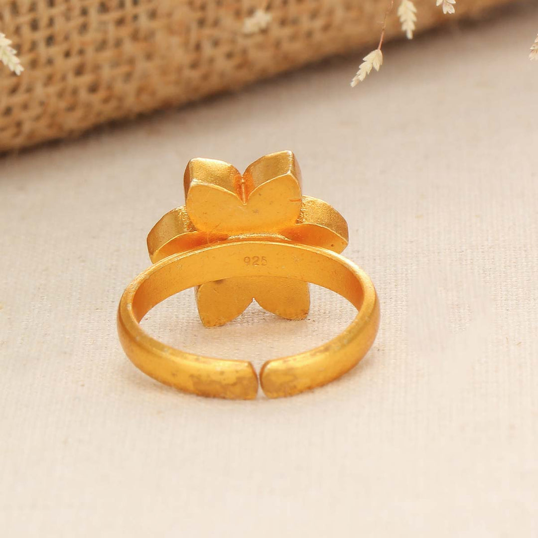 Gynika Kundan Ring