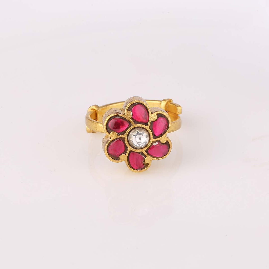 Attractive Floral Kundan Ring
