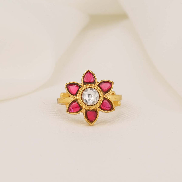 Attractive Floral Kundan Ring