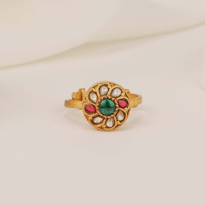 Selvika Kundan Ring