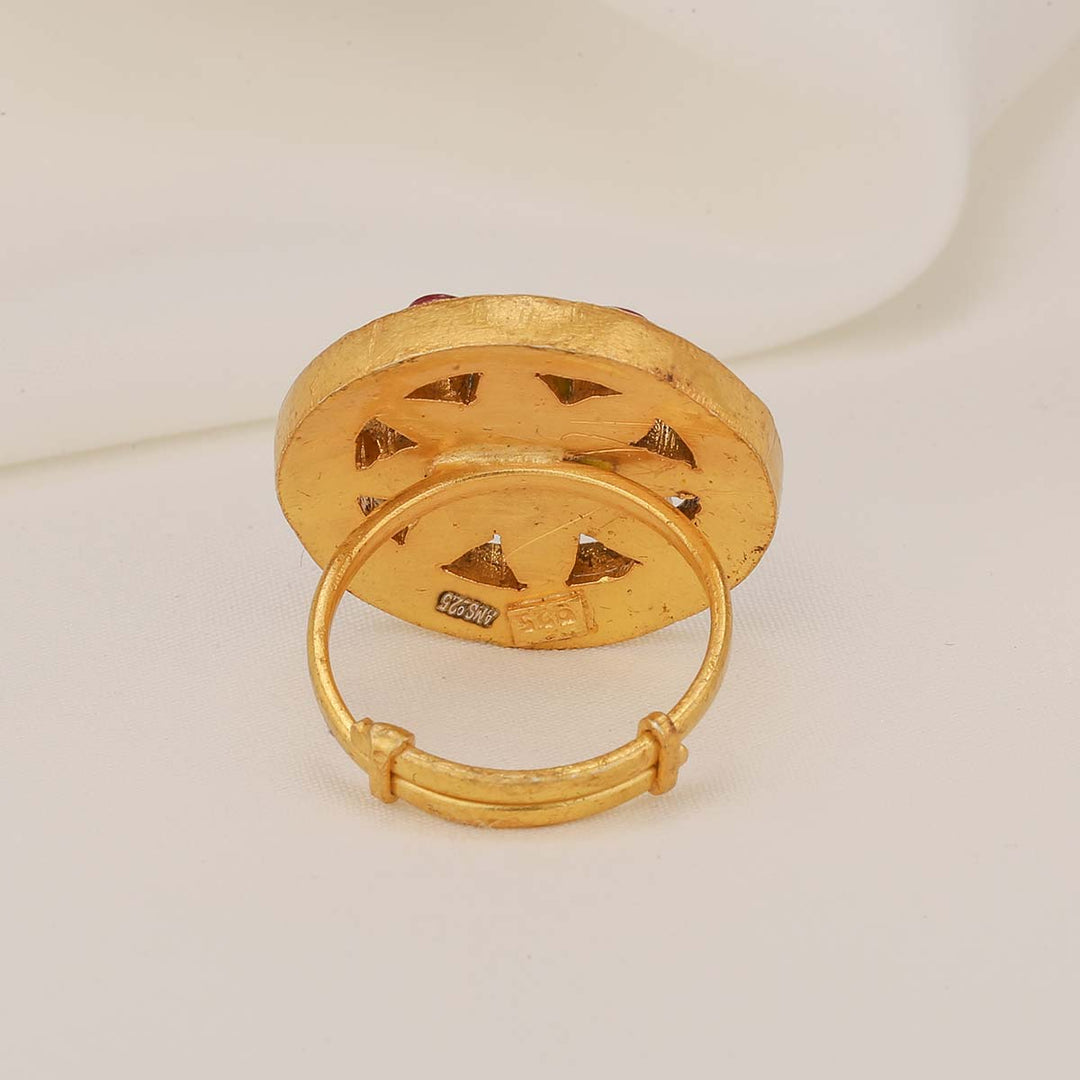 Tharini Kundan Ring