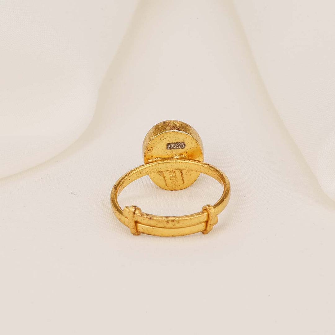 Shinning Charm Kundan Ring