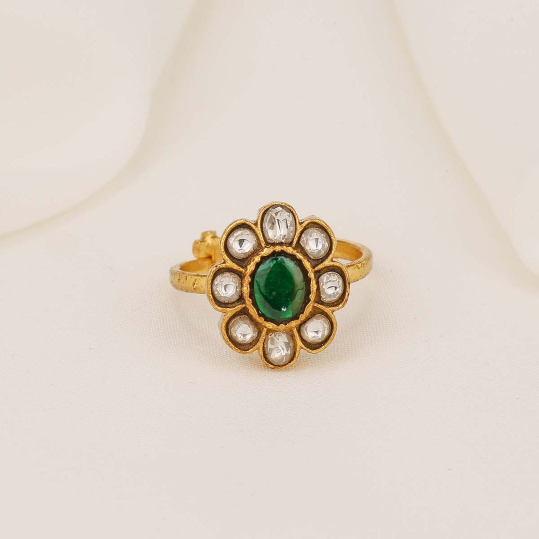 Gleaming Kundan Ring