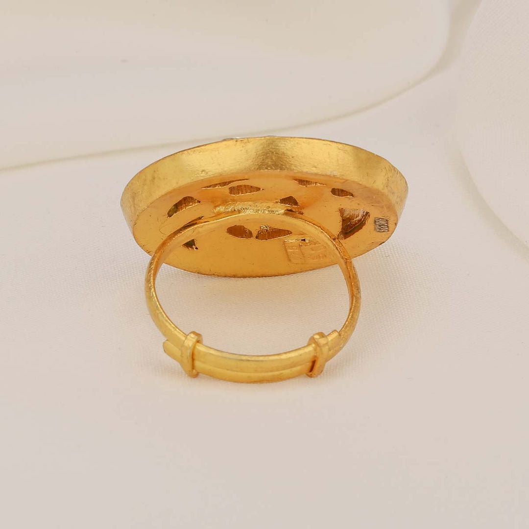 Rishkina Kundan Ring