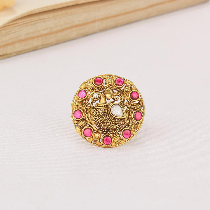 Lisa Kundan Ring