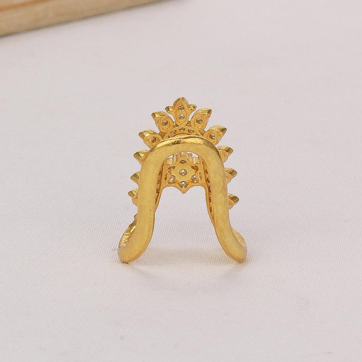 Gleaming Stone Ring