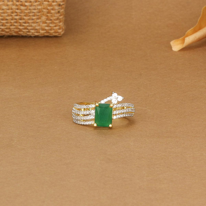 Swarna Diamond Design Ring