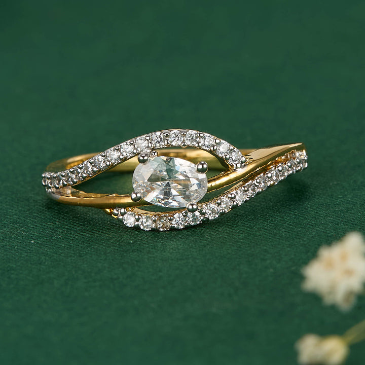 White Orbit Diamond Design Ring