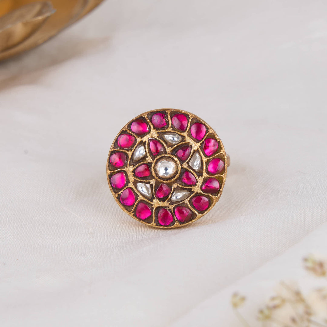 Grandeur Kundan Ring