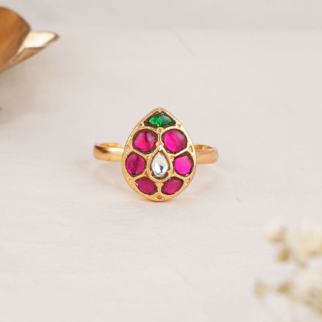 Hridvika Kundan Ring
