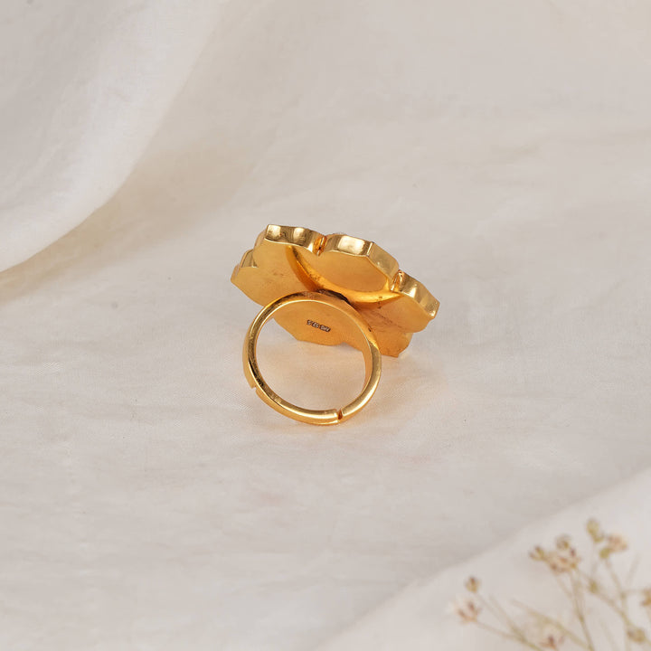 Luxurious Kundan Ring