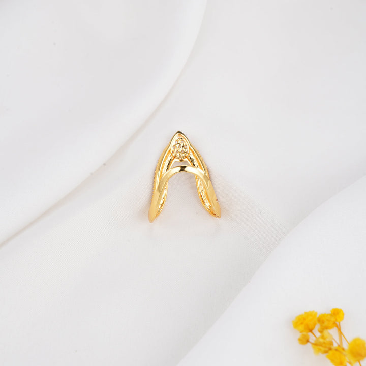 Ishvikaa Stone Ring