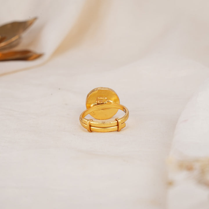 Nithira Kundan Ring