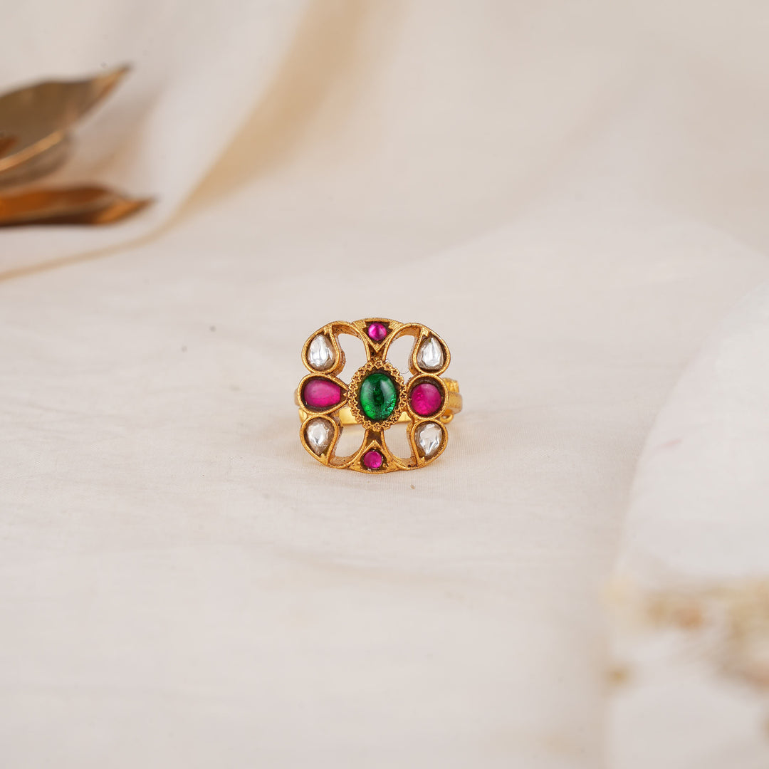 Ravisha Kundan Ring