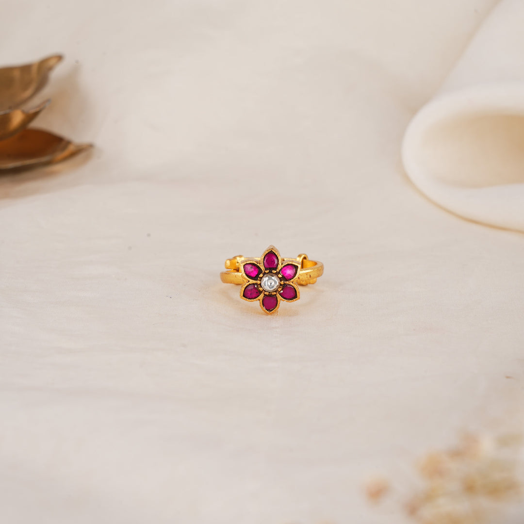 Star Floral Kundan Ring