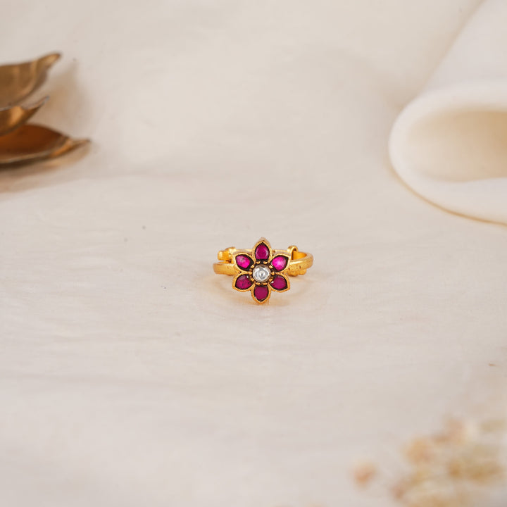 Star Floral Kundan Ring