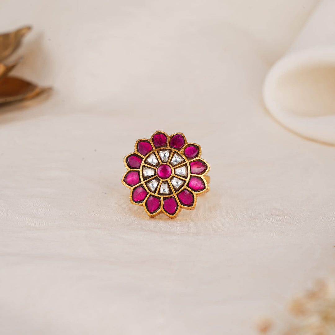 Shining Kundan Ring