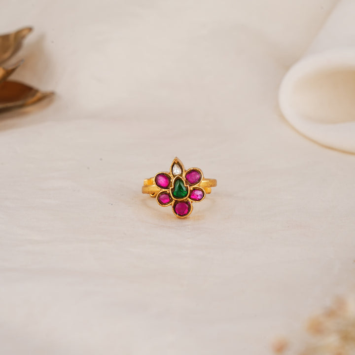 Elegant Kundan Ring