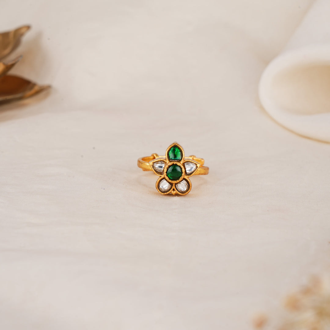 Glimmering Kundan Ring