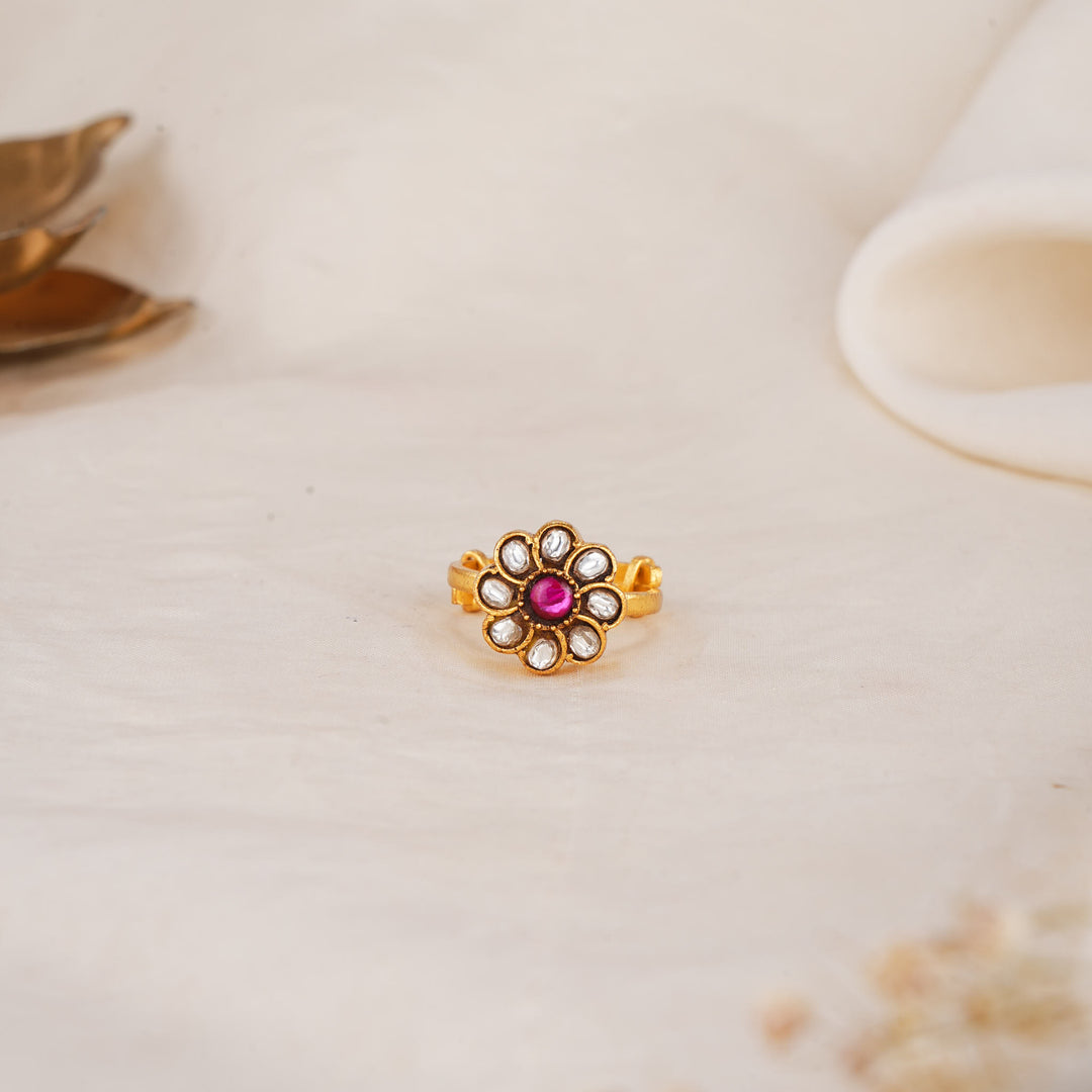 Splendid Kundan Ring
