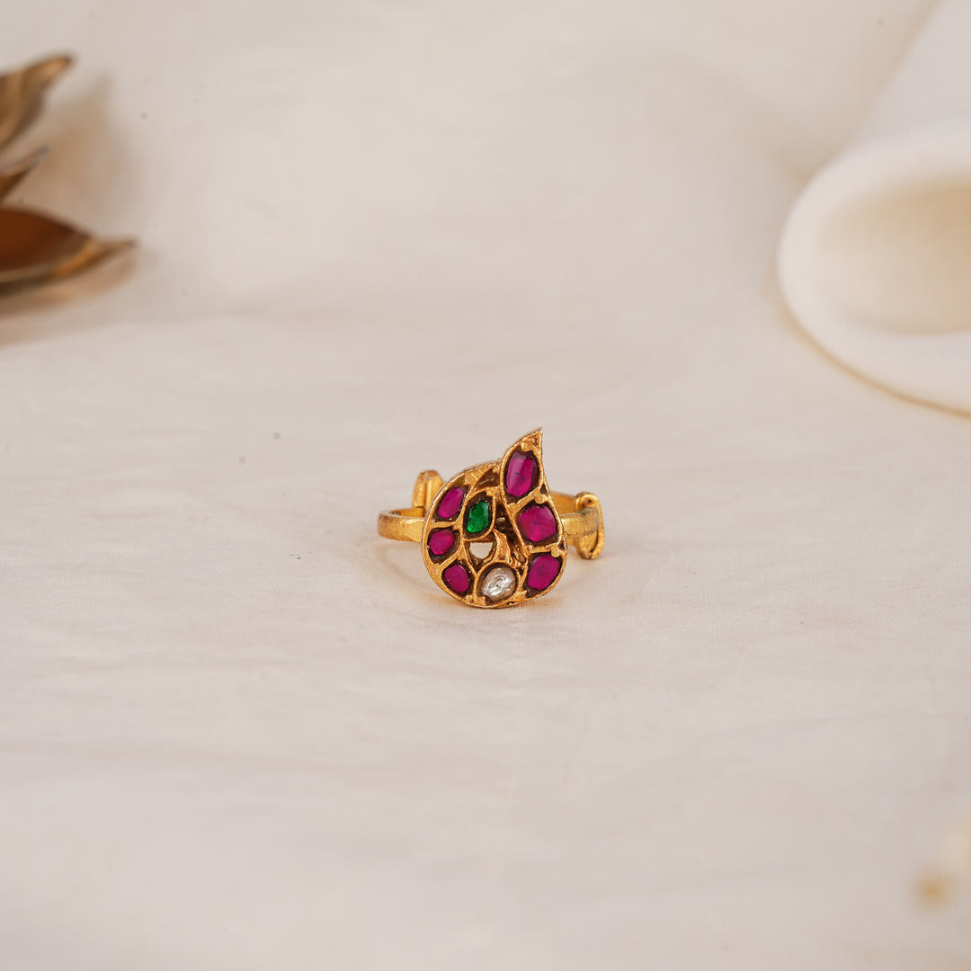 Unisha Kundan Ring