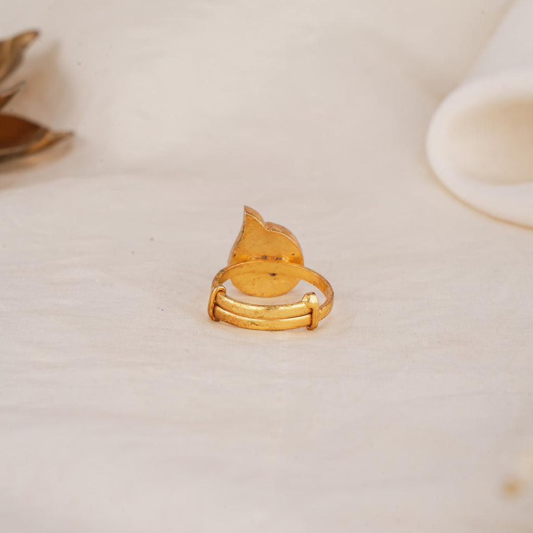 Unisha Kundan Ring