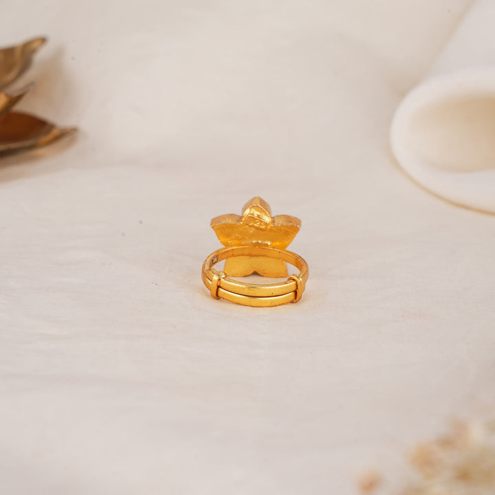 Anithikaa Kundan Ring