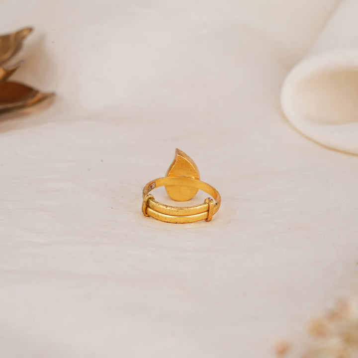 Unique Kundan Ring