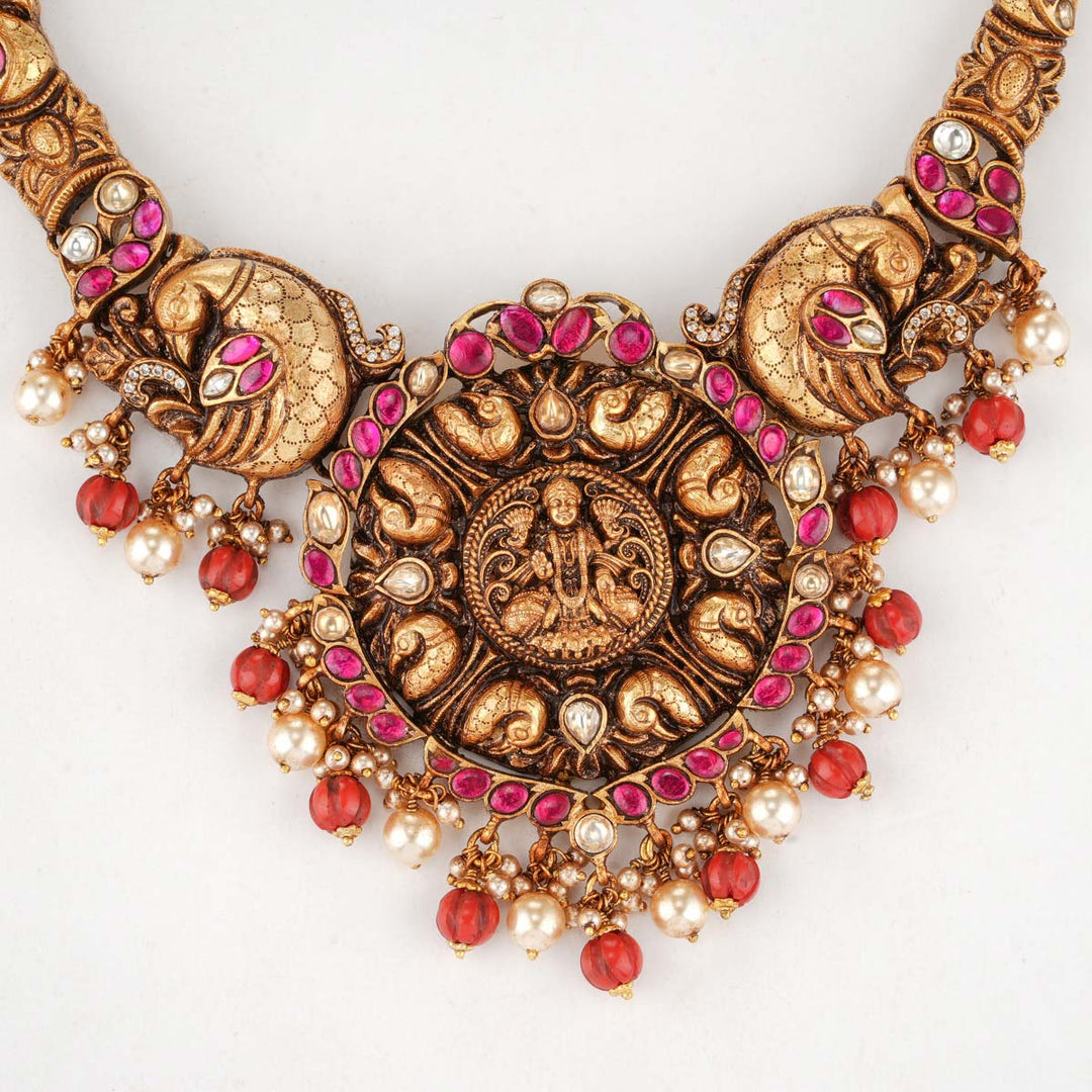 Elegance Short Necklace