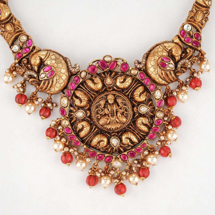 Elegance Short Necklace