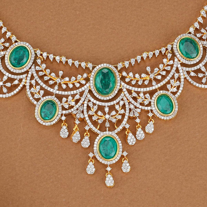 Elegance Avikam Short Necklace Set