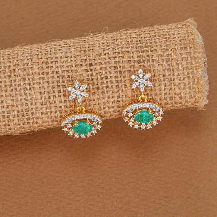 Luxurious Luster Avikam Short Necklace Set