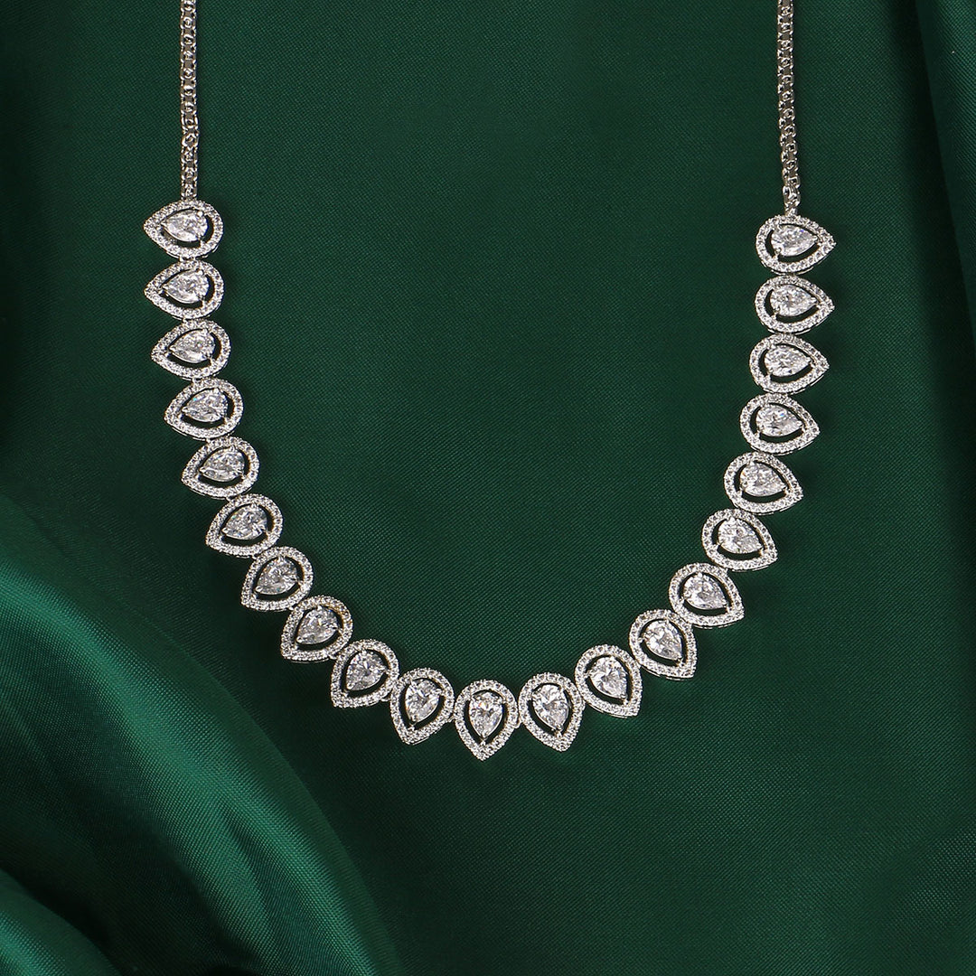 Hailey Short Necklace Set