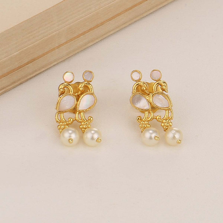 Saishanika  Kundan Necklace Set