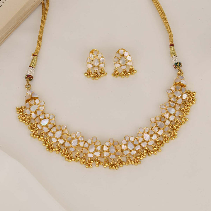 Virshali Short Necklace Set