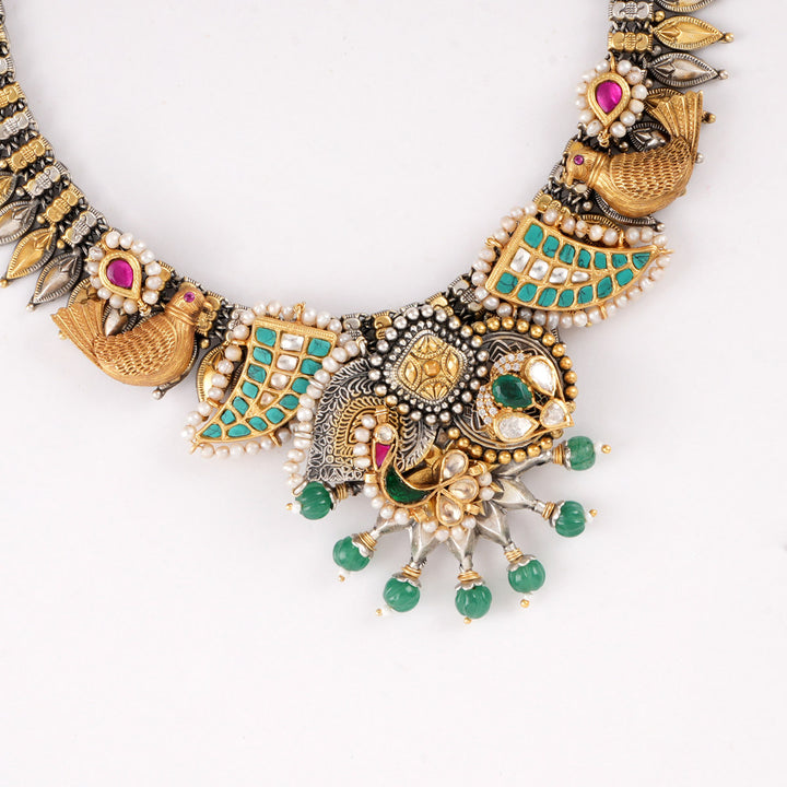 Aura Glow Short Necklace Set