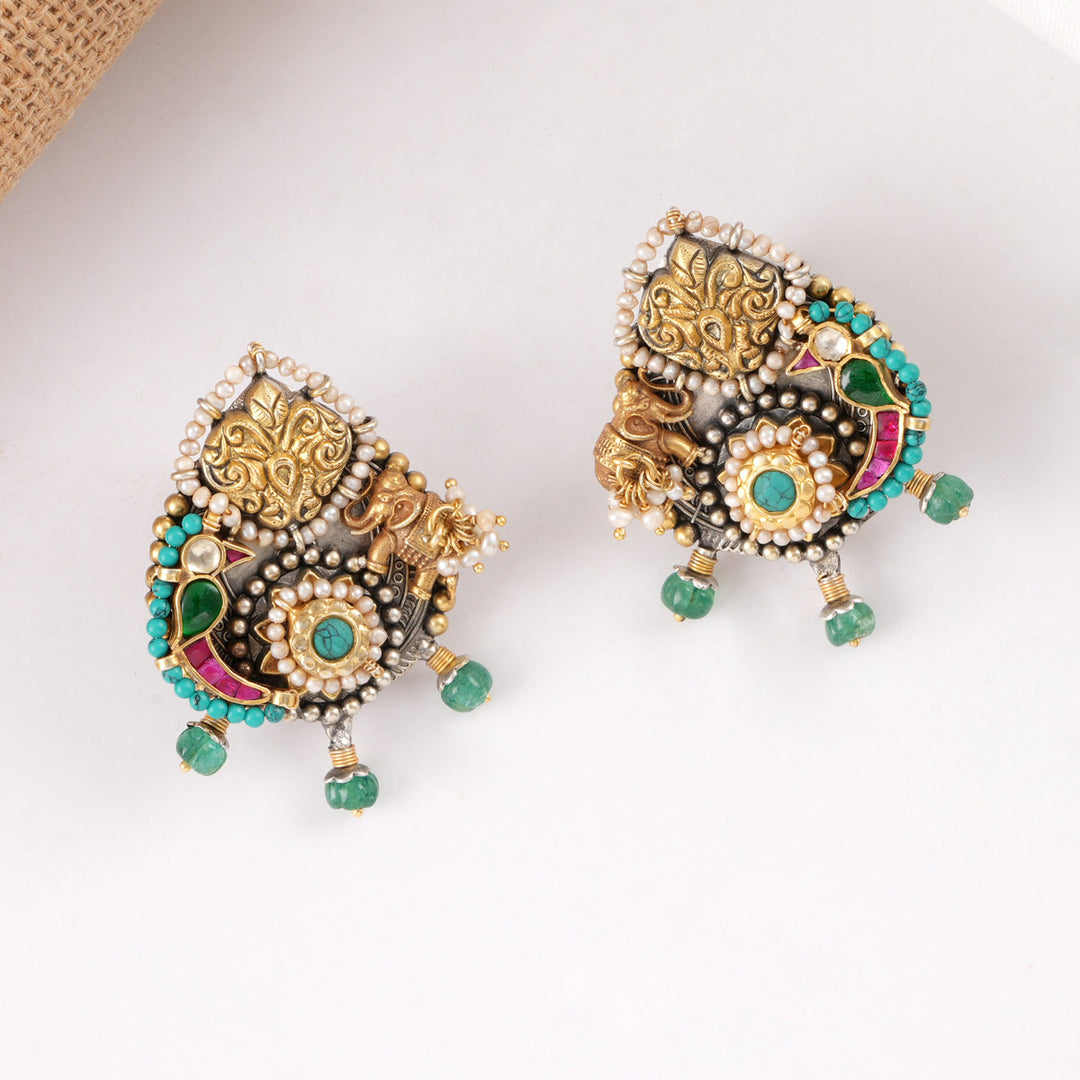 Aura Glow Short Necklace Set