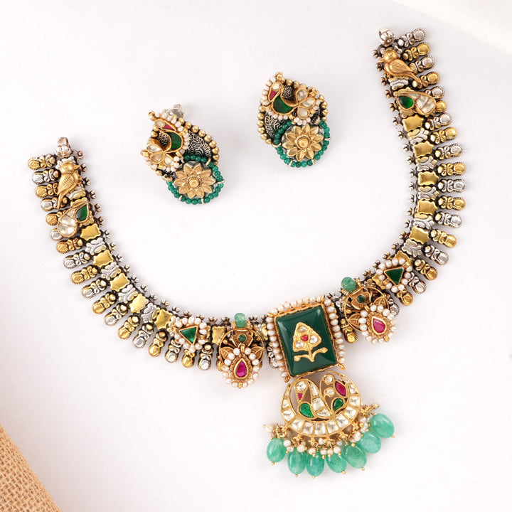 Desert Belle Short Necklace Set