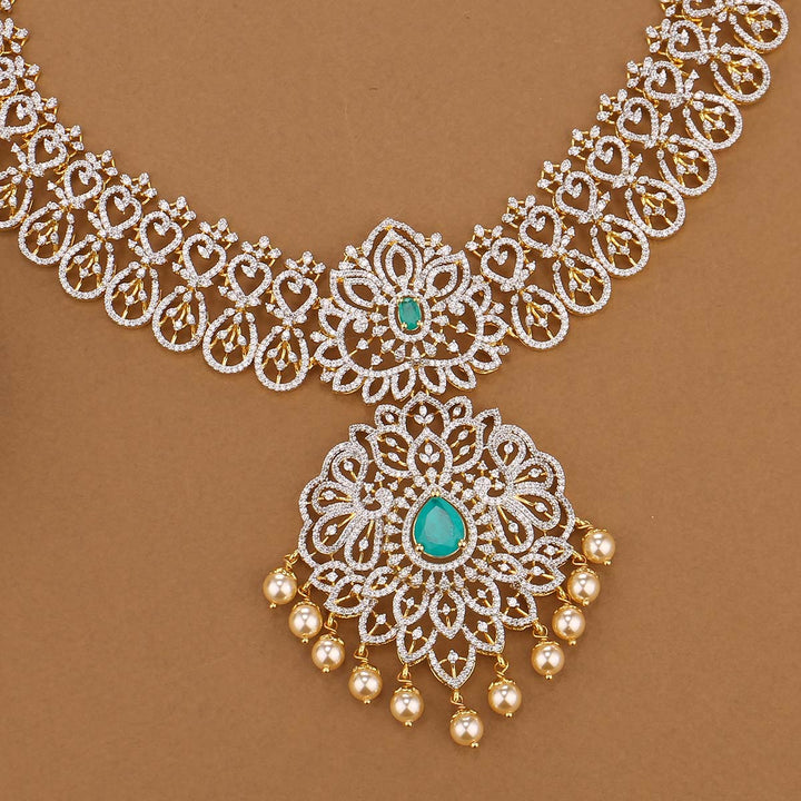 Pretty Avikam Long Necklace Set