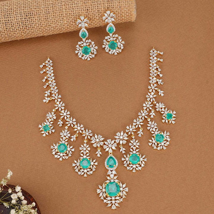 Marvellous Avikam Short Necklace Set