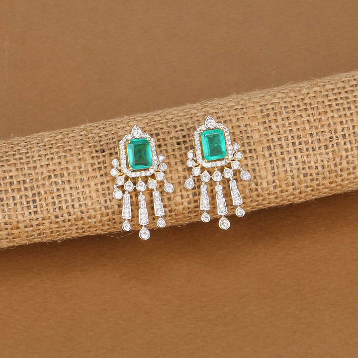 Akshana Avikam Short Necklace Set