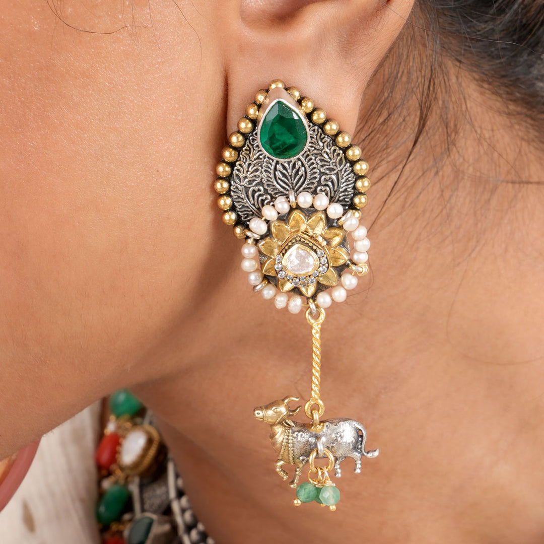 Stylish Look Short Necklace Set