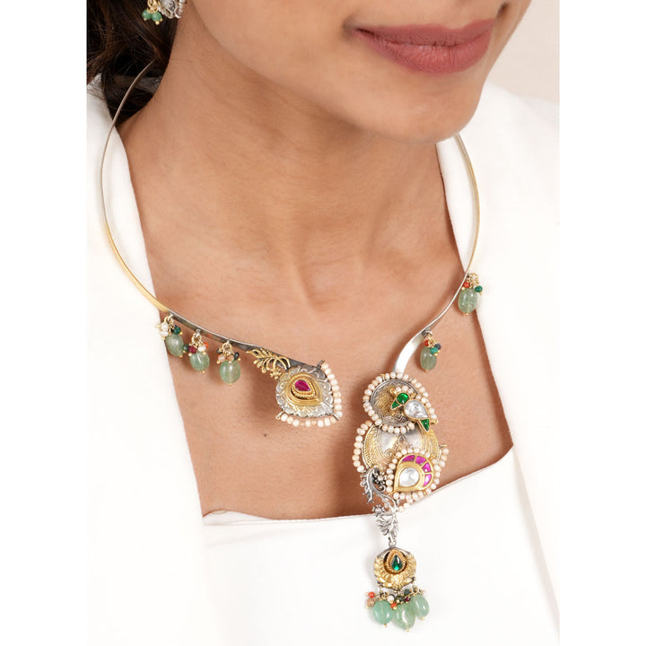 Unique Designed Short Necklace